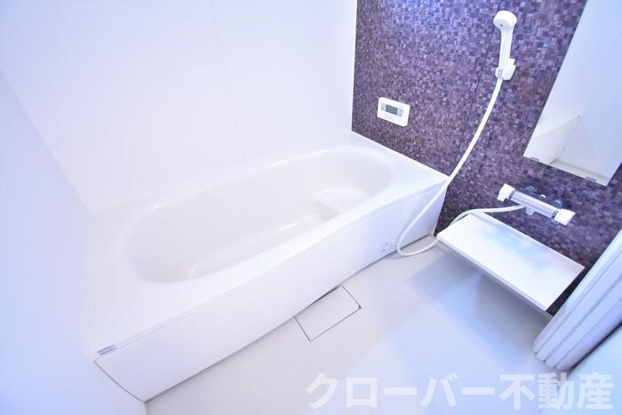 ファミール A棟の浴室|浴室