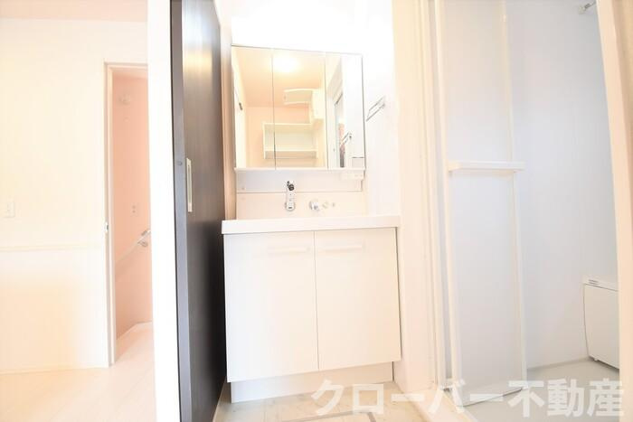 ファミール A棟の独立洗面台|洗髪洗面化粧台