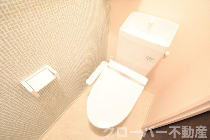 ファミール A棟のトイレ|温水洗浄暖房便座