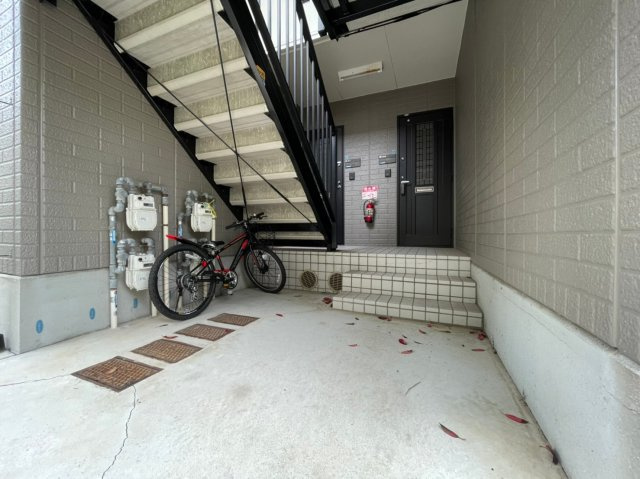 エクセレント松下のエントランス