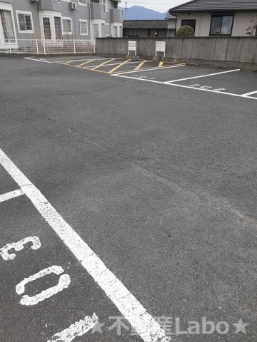 サンハイツの駐車場