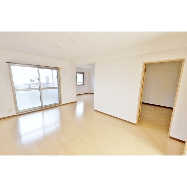 ベーシックマンションⅡの居間・リビング