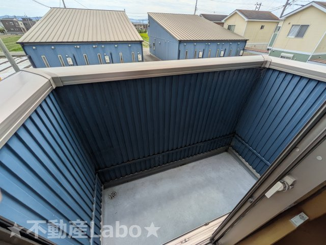 ティラーノ藍住のバルコニー