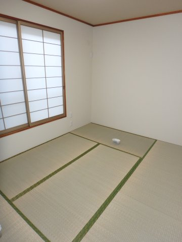 坂戸市伊豆の山町中古戸建の和室