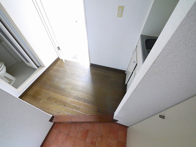 新大マンションの玄関