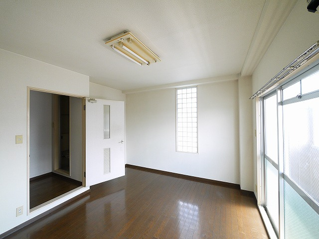 新大マンションの寝室