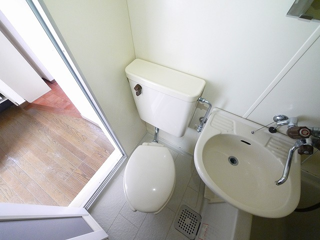 新大マンションのトイレ