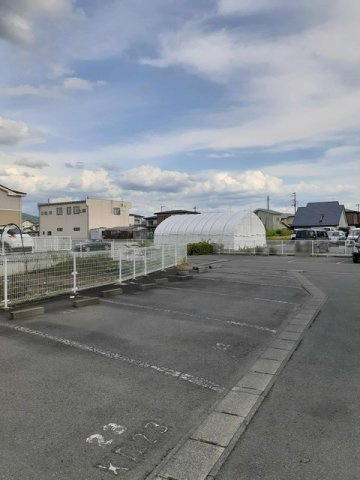 ニューシティ藤澤Ａ棟の駐車場