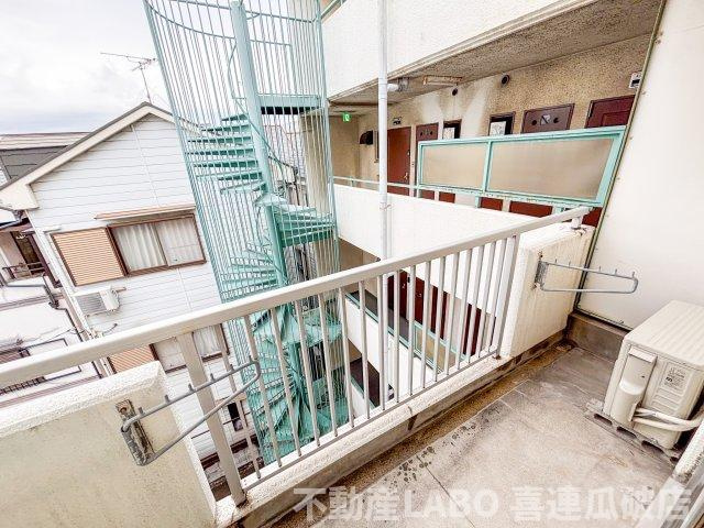 シャトー背戸口のバルコニー