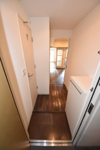 WOB阿波座の玄関