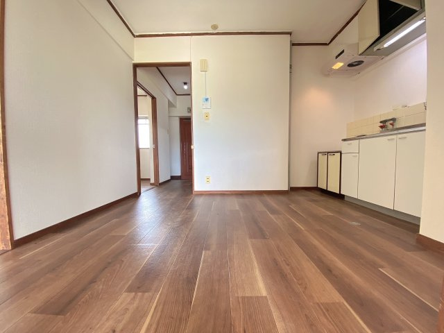 石坂スカイハイツの居間・リビング|同物件別部屋イメージ写真