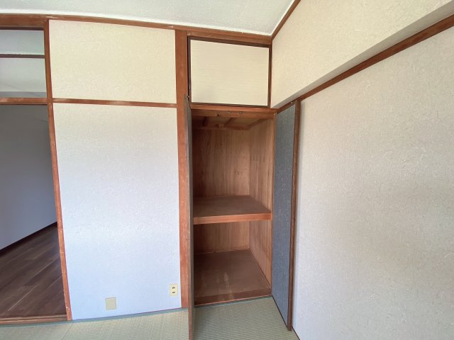 石坂スカイハイツの収納|同物件別部屋イメージ写真