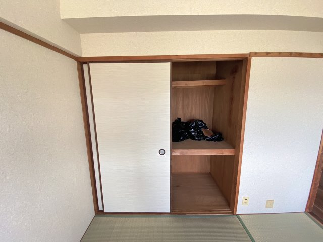 石坂スカイハイツの収納|同物件別部屋イメージ写真