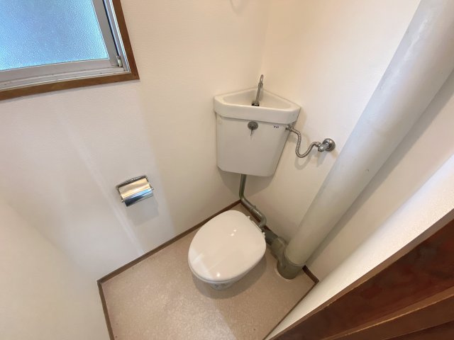 石坂スカイハイツのトイレ|同物件別部屋イメージ写真