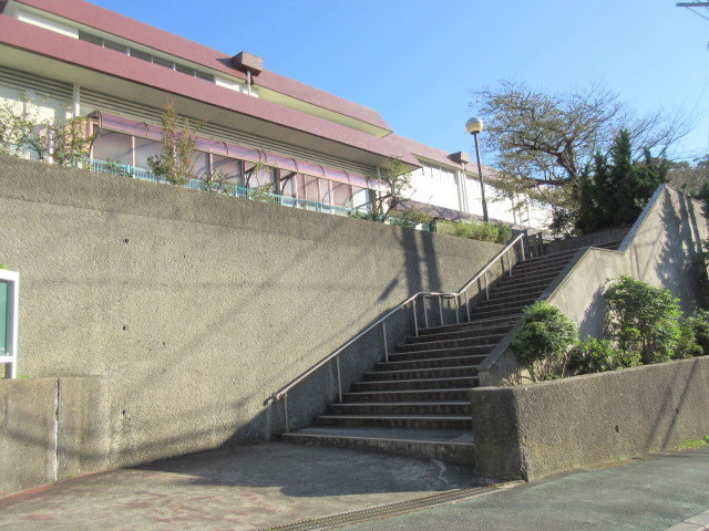 ＯＦＦＳＨＯＲＥのその他|逗子市立小坪小学校