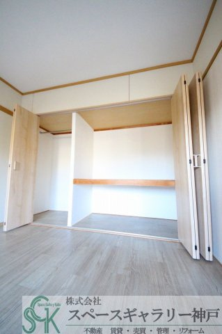 明石清水第2高層住宅の収納|※お部屋により仕様が異なる場合があります※