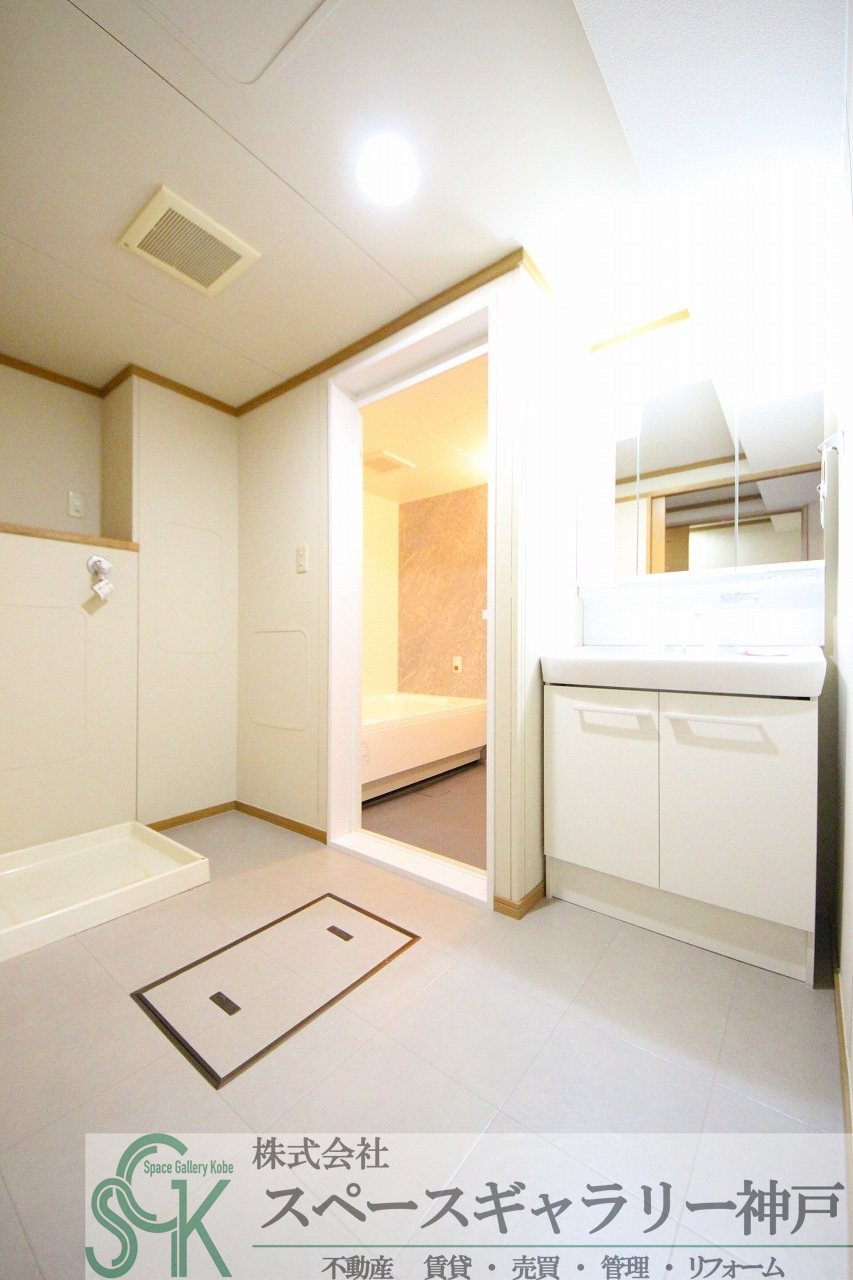 明石清水第2高層住宅の洗面所|※お部屋により仕様が異なる場合があります※