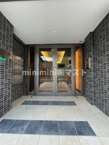 フィオ―ラマンション天王寺のエントランス