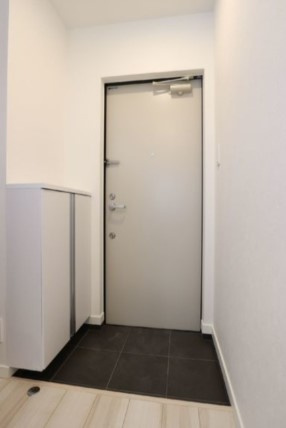 コモドスタイル大塚の玄関