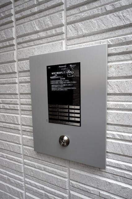 アンリヴァージュのエントランス