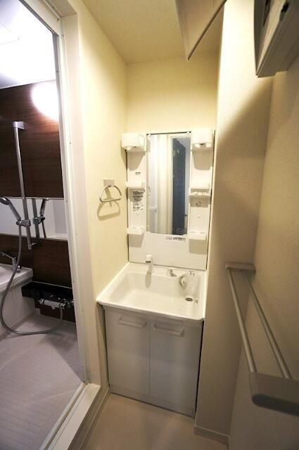 アンリヴァージュの洗面所