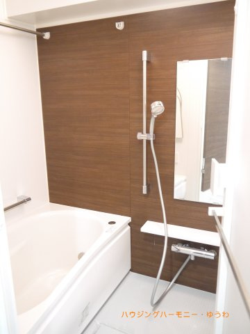 【バルコニー】 | モンテベルデ六義園 | 南面バルコニー完備！陽光が満遍なく室内に差し込みます！