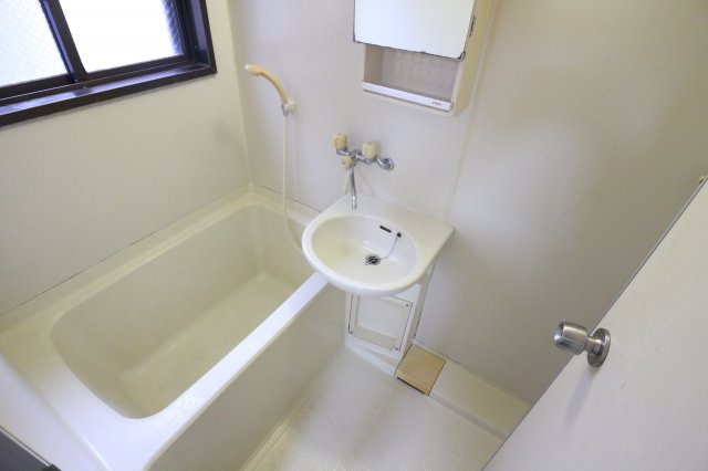 プチパレスの浴室