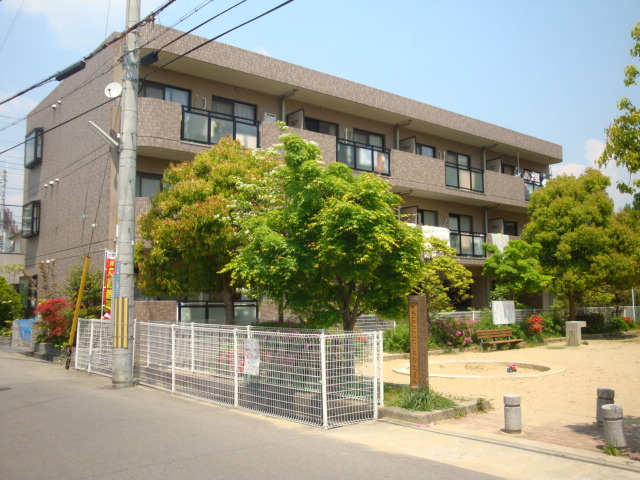 リブェール宝塚Ⅱの外観