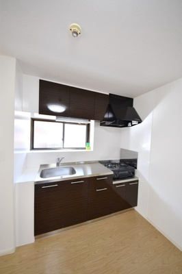 【キッチン】 | 森田マンション１号棟 | キッチンでお料理をお楽しみください(写真は別部屋のものです)