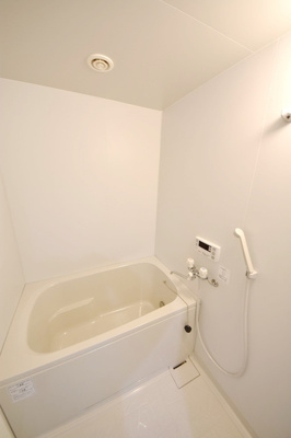 【浴室】 | 森田マンション１号棟 | 落ち着いた空間のお風呂です(写真は別部屋のものです)