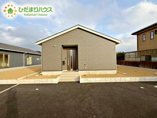 【外観】 | 鹿嶋市粟生第1　新築戸建　3号棟 | 明るい光が差し込む開放感あふれる住まいです。