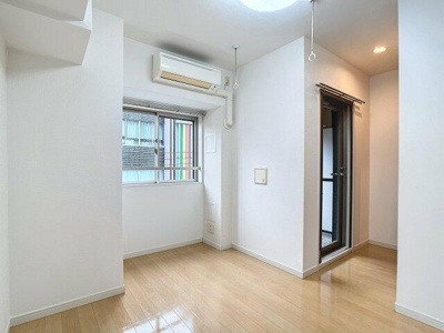 【居間・リビング】 | クローバーコート黒門町 |  