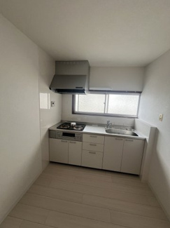 【キッチン】 | 長田区西山町貸家車庫付