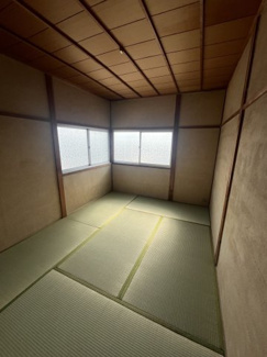 【和室】 | 長田区西山町貸家車庫付