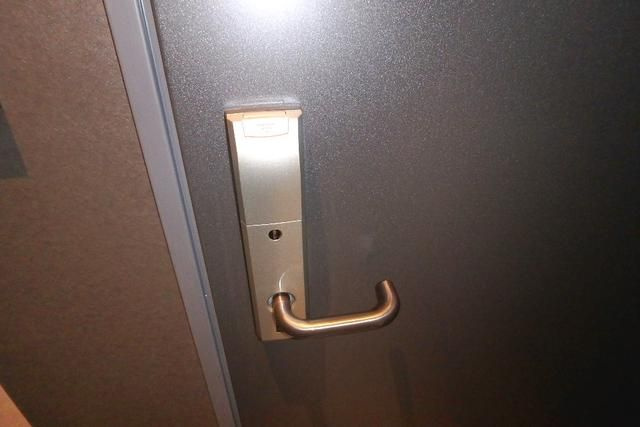 ＨＦ東尾久レジデンスの玄関