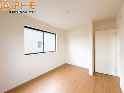 【子供部屋】 | 駿河区下川原五丁目10期　新築戸建　3号棟 | お子様のお友達が遊びに来た時も、子供部屋があると楽しく過ごせますね♪