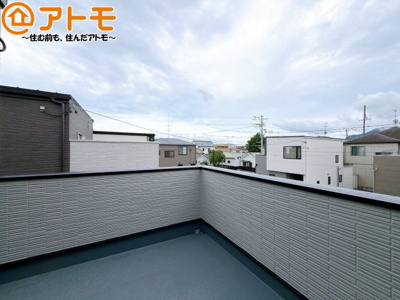【バルコニー】 | 駿河区下川原五丁目10期　新築戸建　3号棟 | 陽当りの良いバルコニーはお洗濯物はもちろんお布団もふかふかになります♪