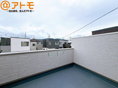 【バルコニー】 | 駿河区下川原五丁目10期　新築戸建　2号棟 | 陽当りの良いバルコニーはお洗濯物はもちろんお布団もふかふかになります♪