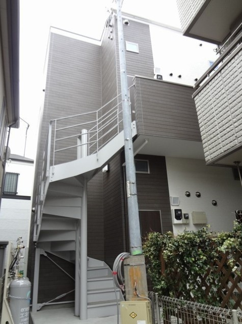 川崎市多摩区宿河原５丁目のアパートの外観