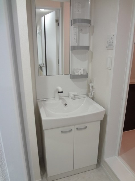 川崎市多摩区宿河原５丁目のアパートの洗面所