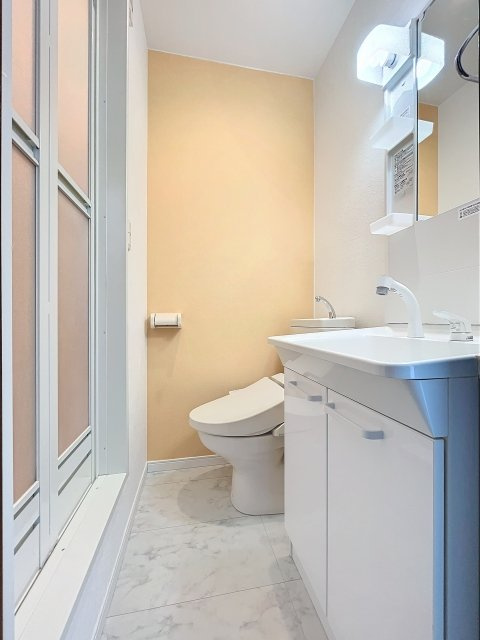 江東区東陽１丁目のアパートの洗面所