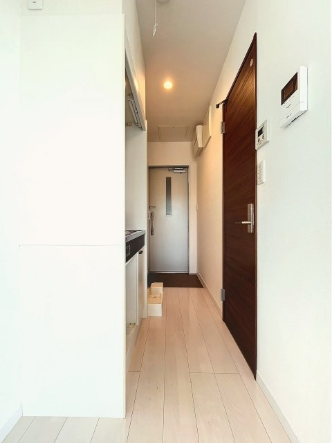 江東区東陽１丁目のアパートの玄関