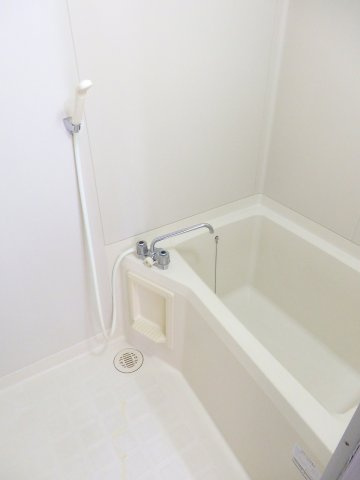 シティハイツ西本Ａの浴室|ゆったり過ごせるお風呂です