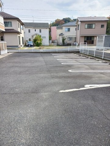 ハーモニーの駐車場|駐車場に車を止められます