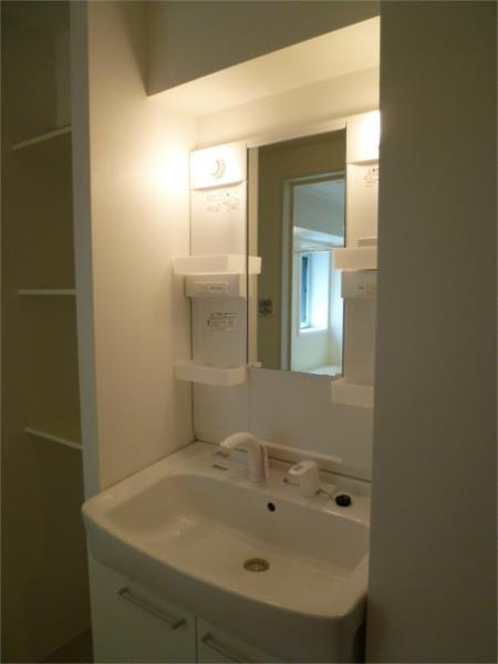 Pine Well’sの独立洗面台