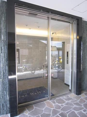 Pine Well’sのエントランス