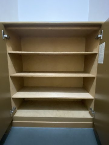 ハイカムール保戸野Aの玄関|シューズボックス