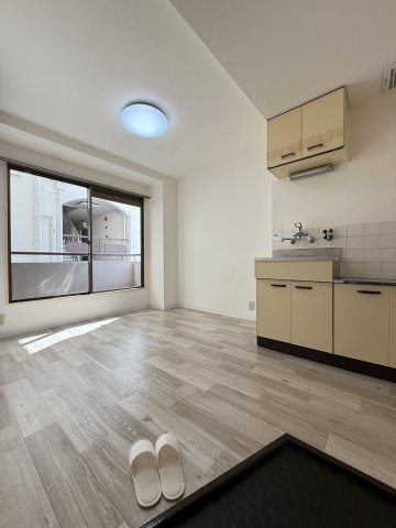 パール住吉の玄関