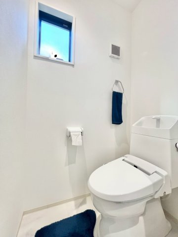 長久手市岩作中島戸建のトイレ|2階お手洗い