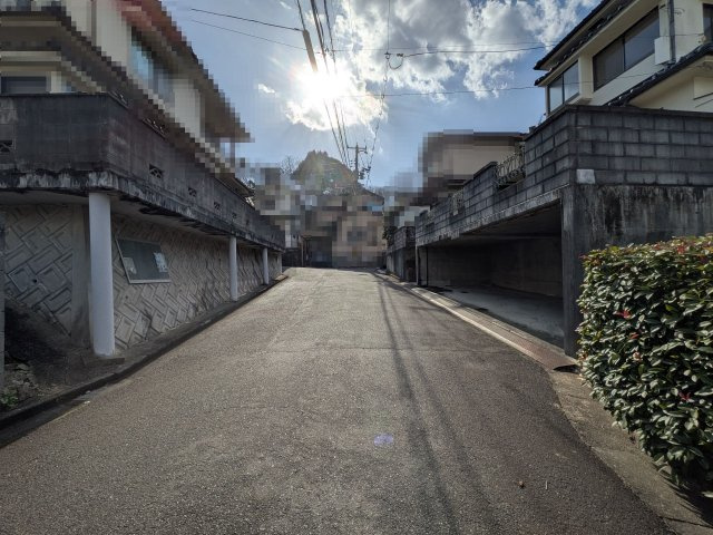 【前面道路含む現地写真】